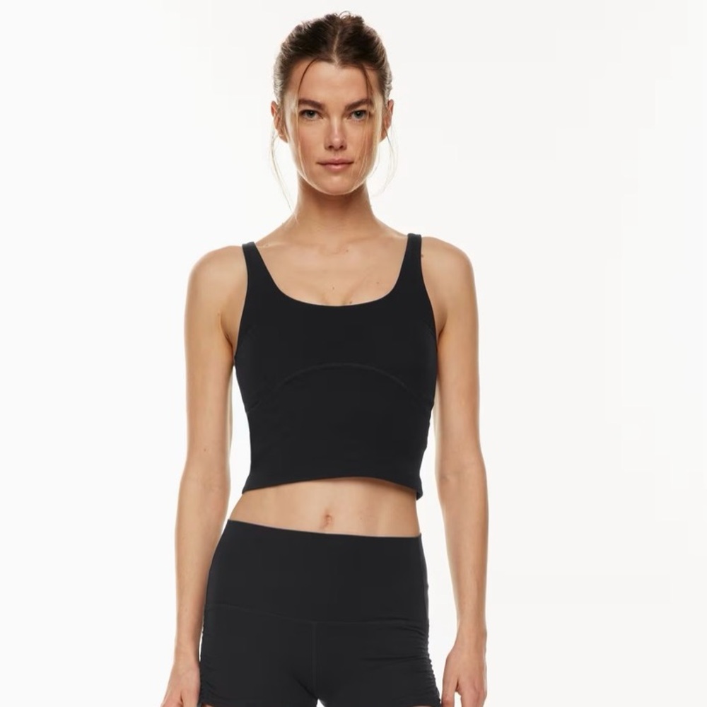 Aritizia TnaBUTTER Bound Tank
Light-support sports tank with built-in bra XS EUC